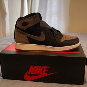 Jordan 1 Retro High OG Palomino (Grade School)